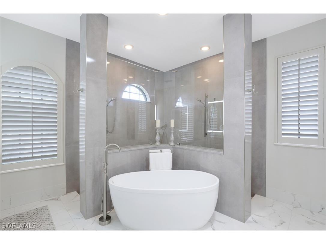 7323 Acorn Way Naples FL 34119 226006992 image14
