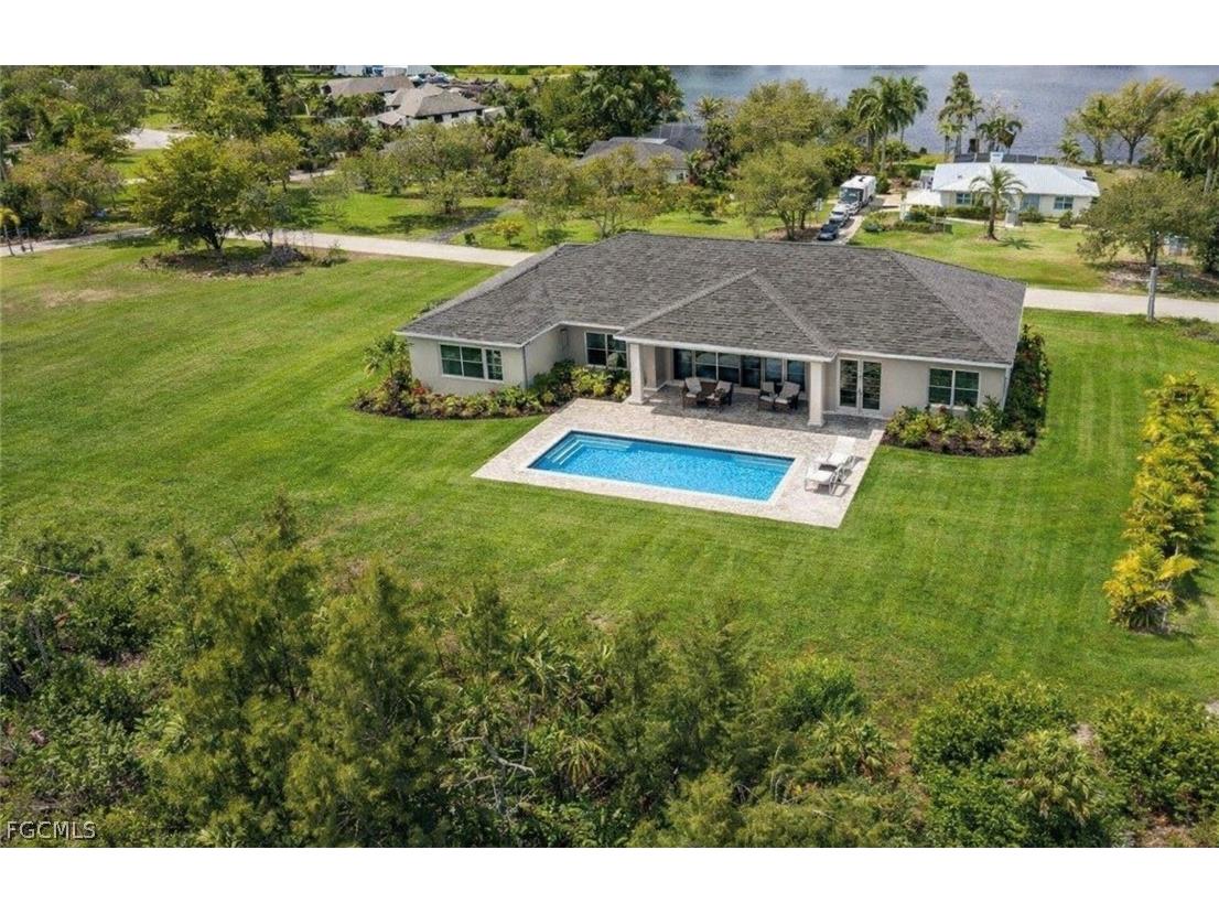 7324 Lake Drive Fort Myers FL 33908 2026012739 image3