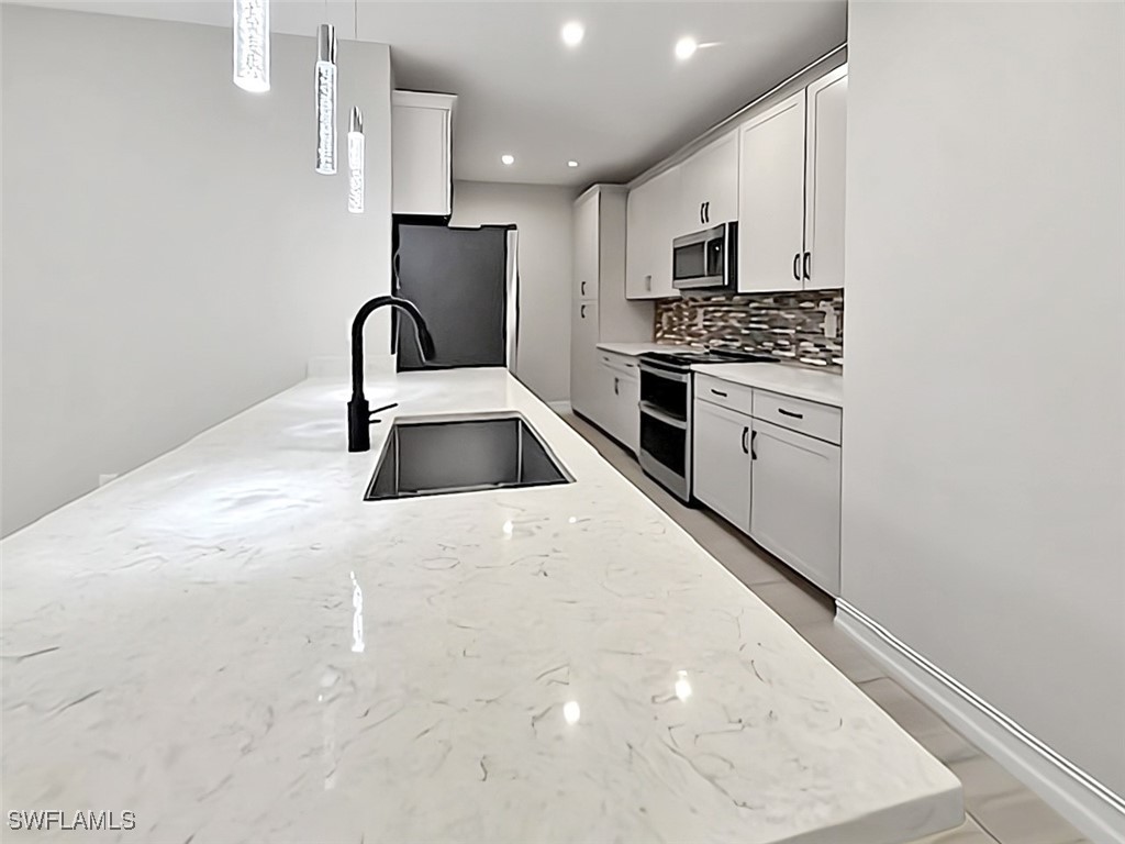 7324 Rockefeller Drive Naples FL 34119 225080998 image7