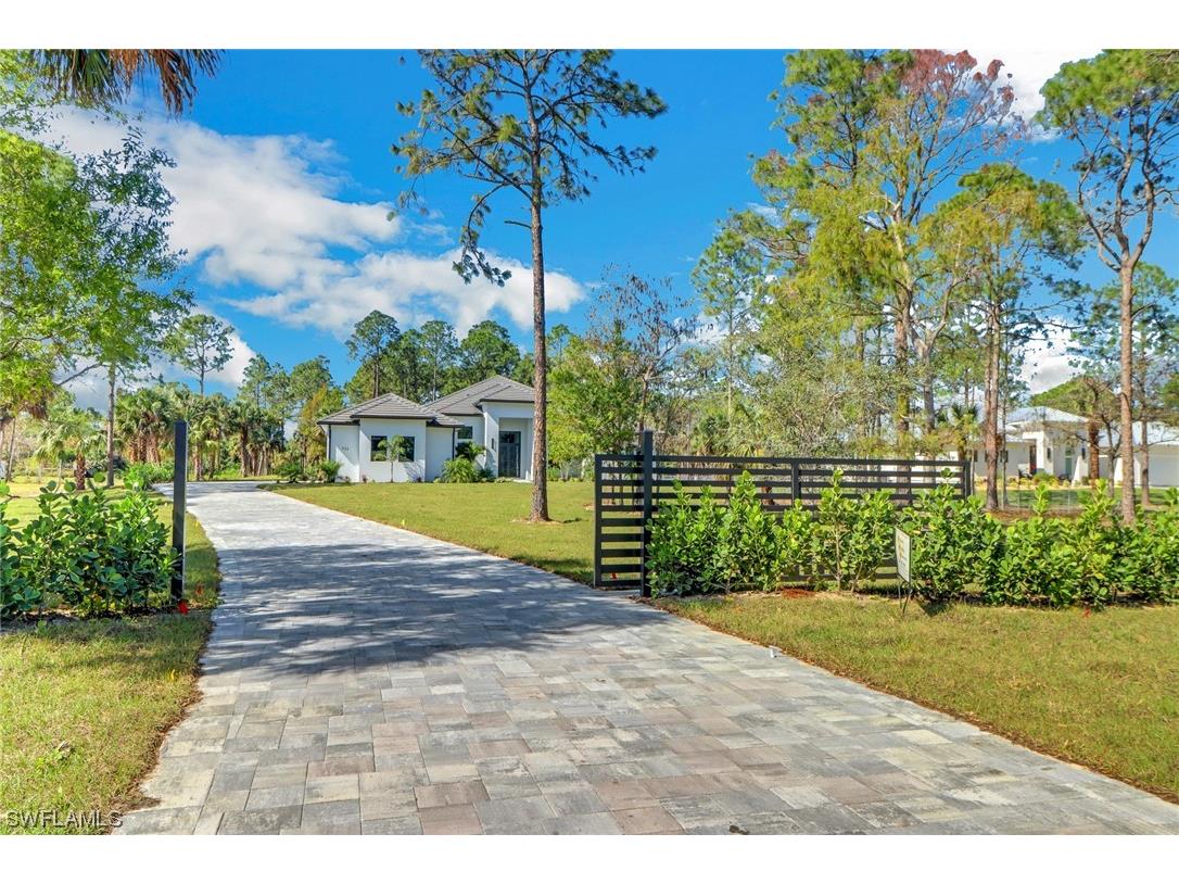 733 15th Street SW Naples FL 34117 223033222 image1