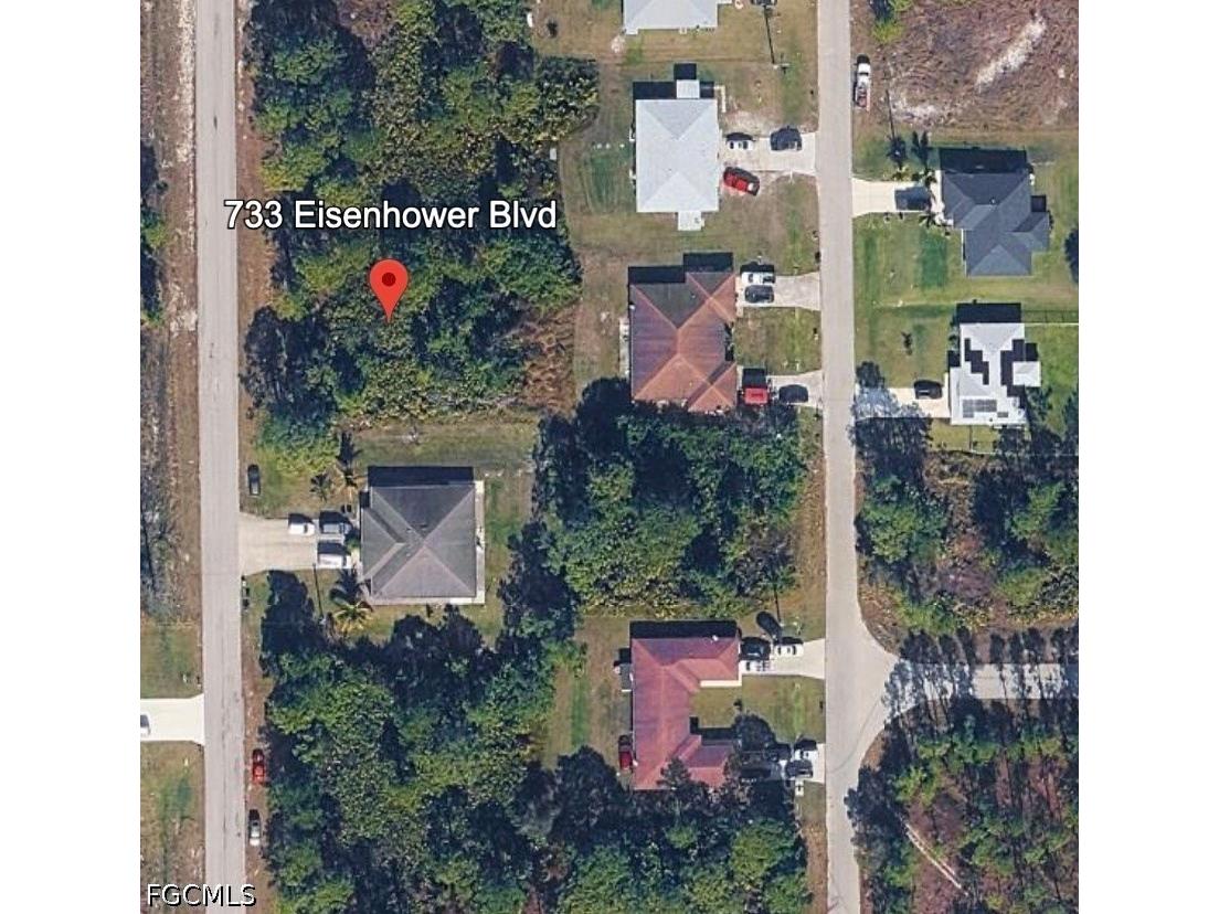 733/735 Eisenhower Boulevard Lehigh Acres FL 33974 2026019800 image1