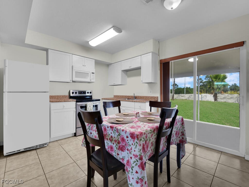 733/735 Gilbert Avenue S Lehigh Acres FL 33973 2025017455 image4