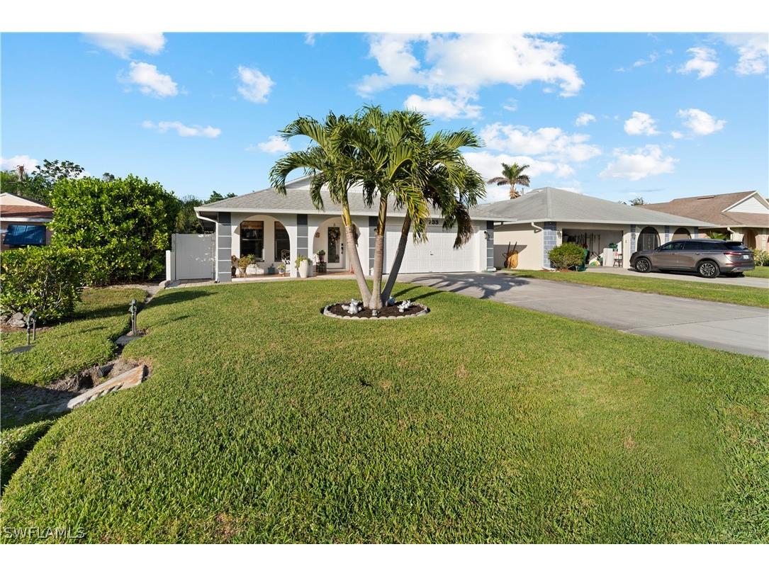 733 93rd Avenue N Naples FL 34108 223001268 image1