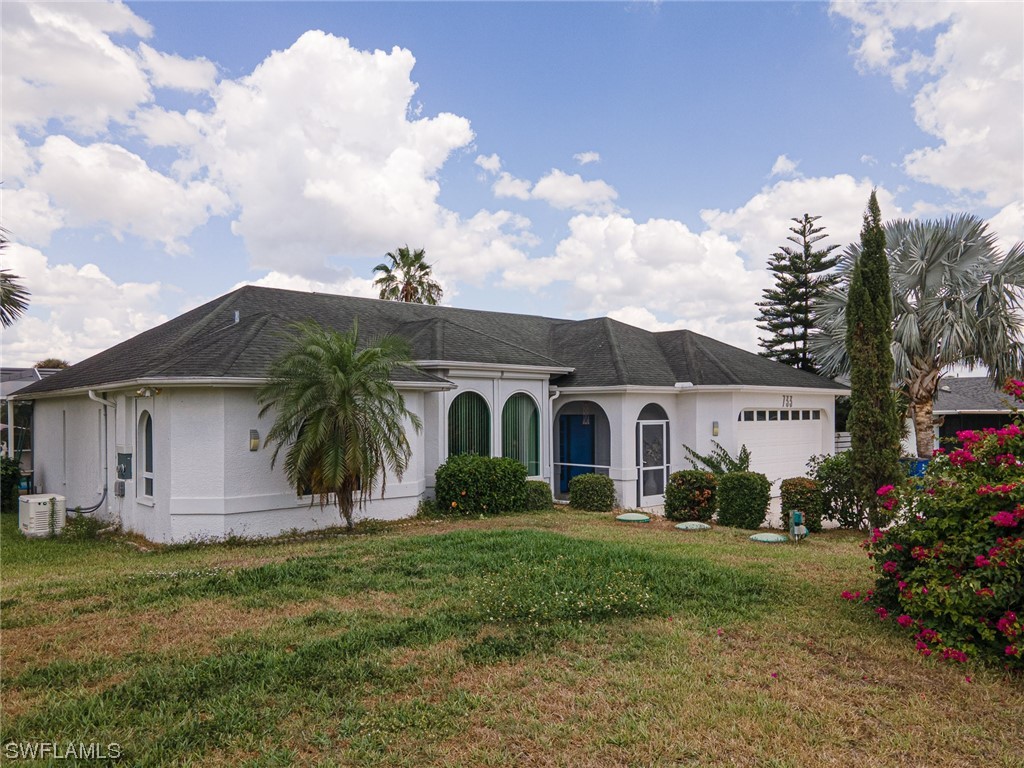 733 Mirror Lakes Drive Lehigh Acres FL 33974 223026495 image1