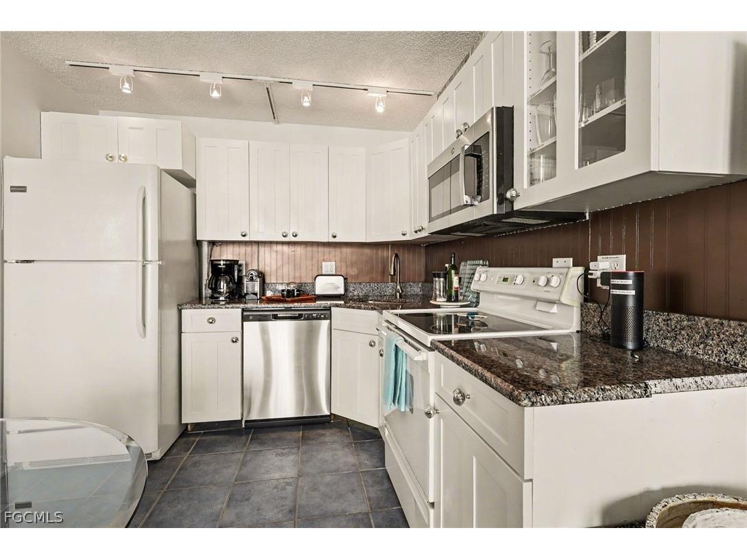7330 Estero Boulevard #202 Fort Myers Beach FL 33931 2026010555 image10