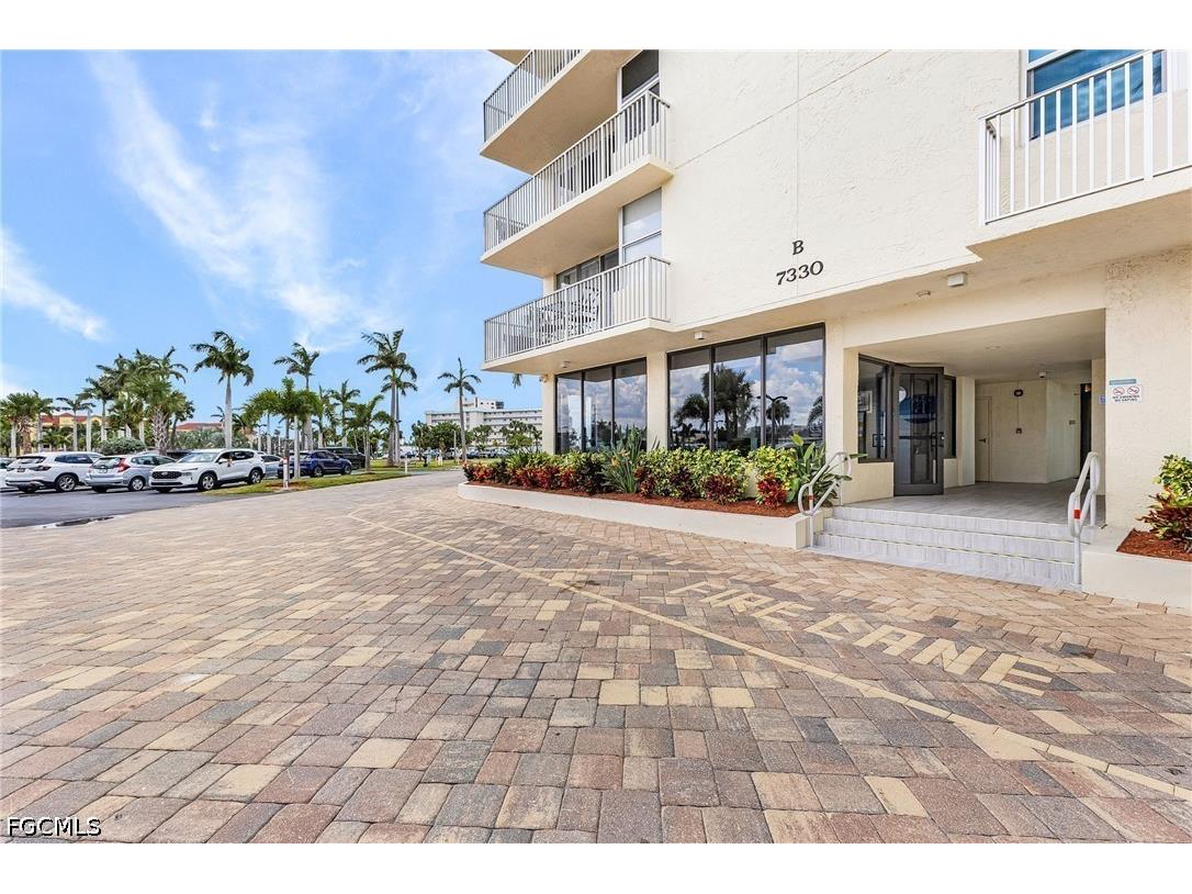 7330 Estero Boulevard #PH4 Fort Myers Beach FL 33931 2026019544 image24