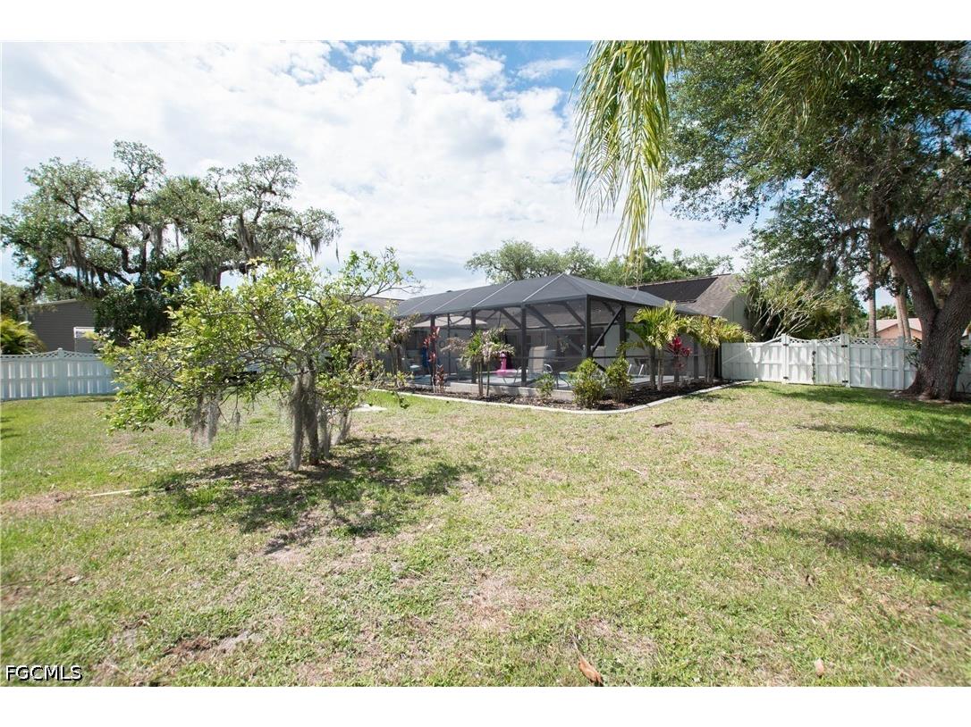 7332 Sean Lane North Fort Myers FL 33917 2026017629 image40