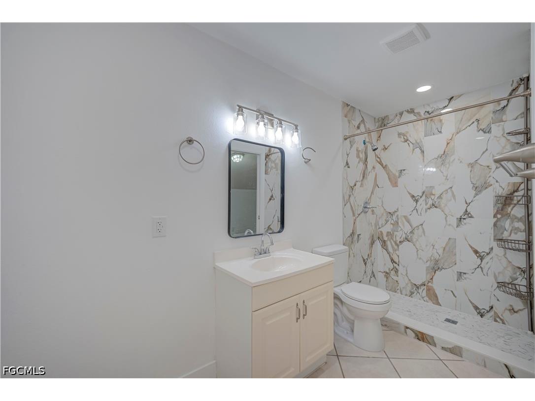 7337 Albany Road Fort Myers FL 33967 2026021834 image13