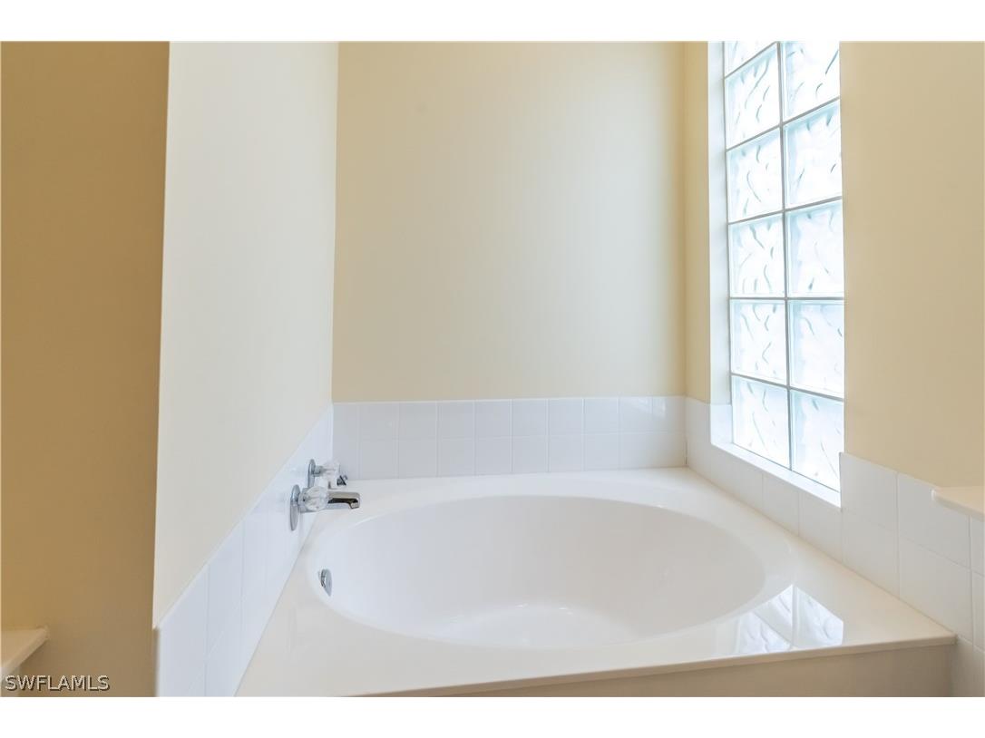 7337 Donatello Court Naples FL 34114 226006145 image38