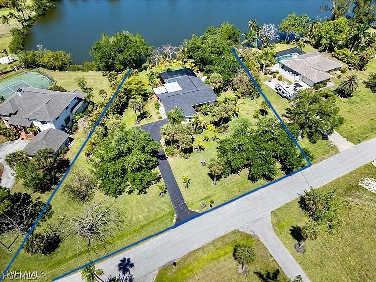 7337 Lake Drive Fort Myers FL 33908 2026009630 image3