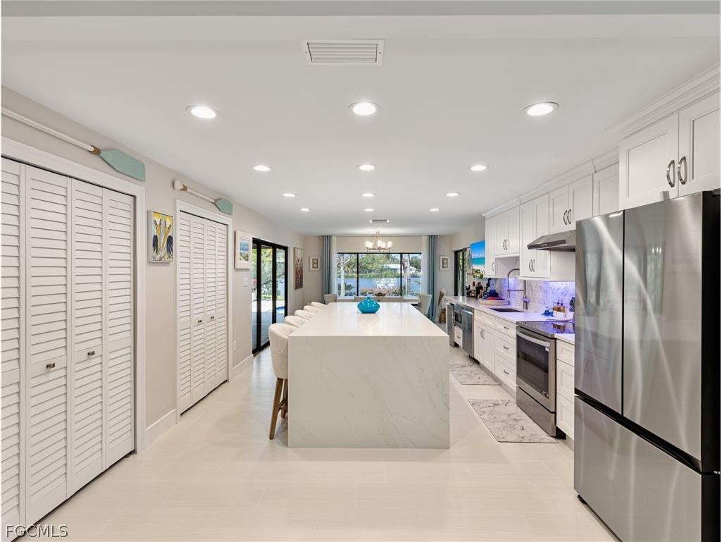 7337 Lake Drive Fort Myers FL 33908 2026009630 image5