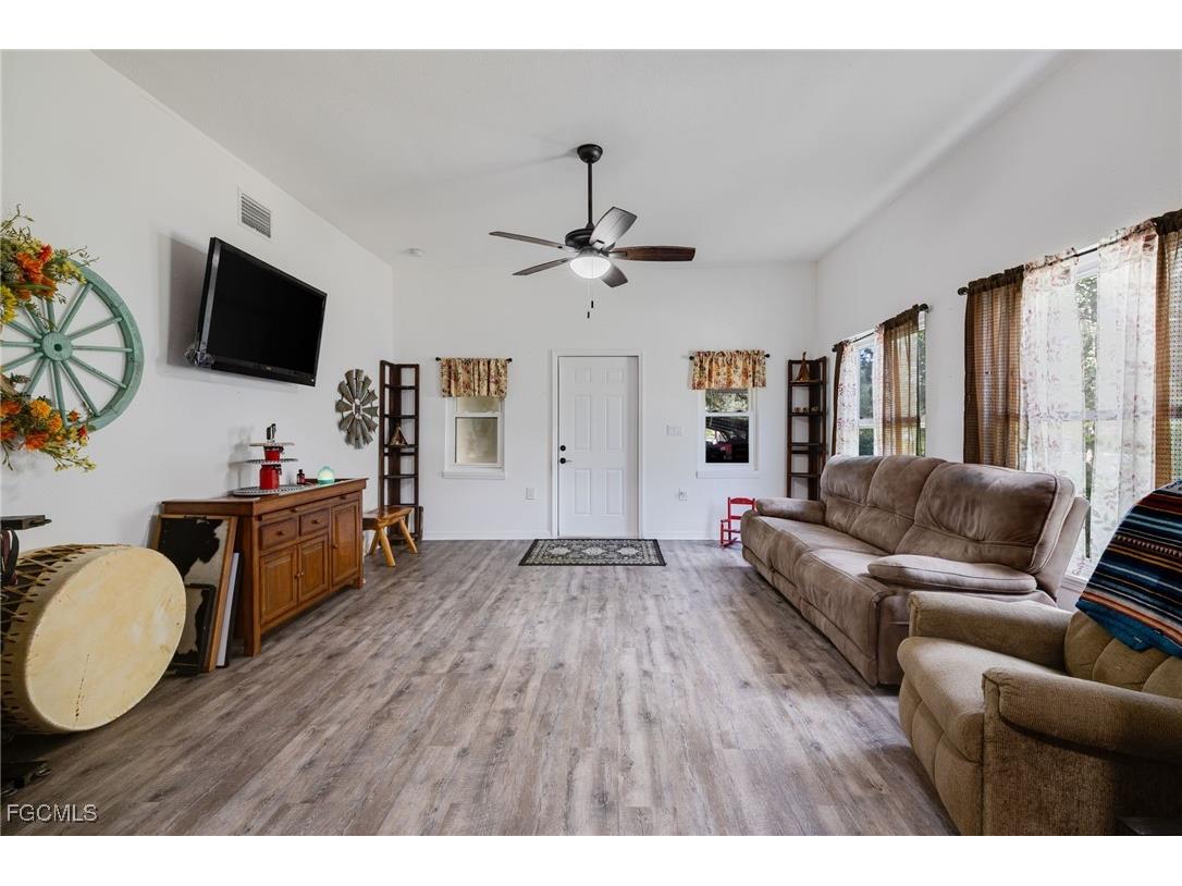 7339 Us Hwy 27 Venus FL 33960 2025011475 image3