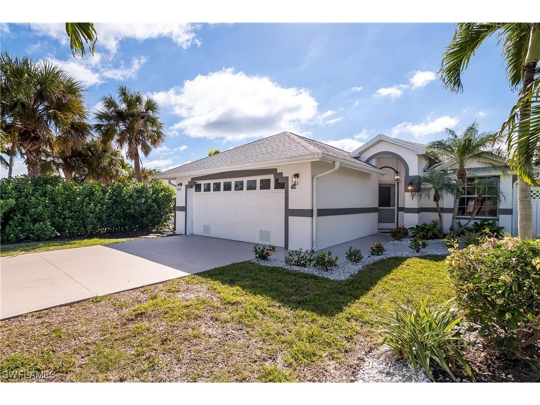 734 103rd Avenue N Naples FL 34108 224013398 image1
