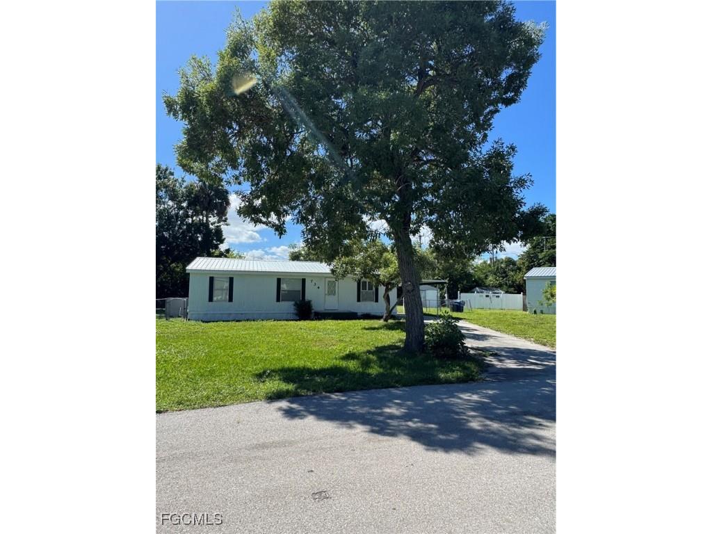 734 Midstate Loop Clewiston FL 33440 2025016013 image1