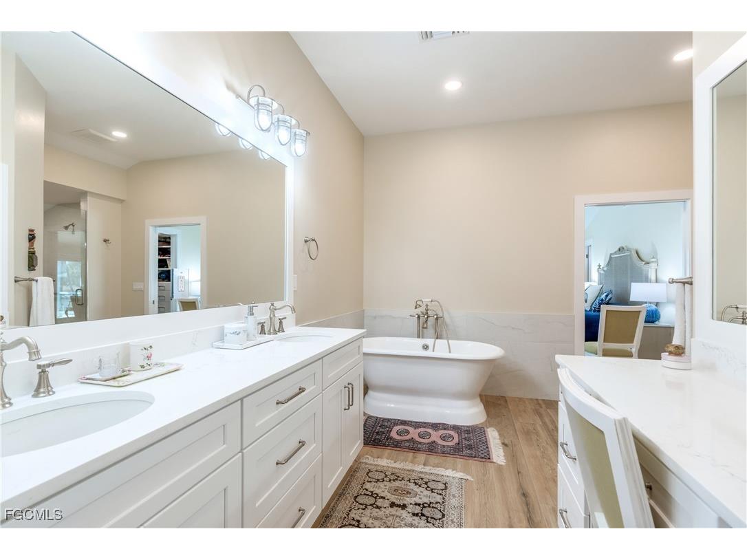 734 Sand Dollar Drive Sanibel FL 33957 2025020027 image27