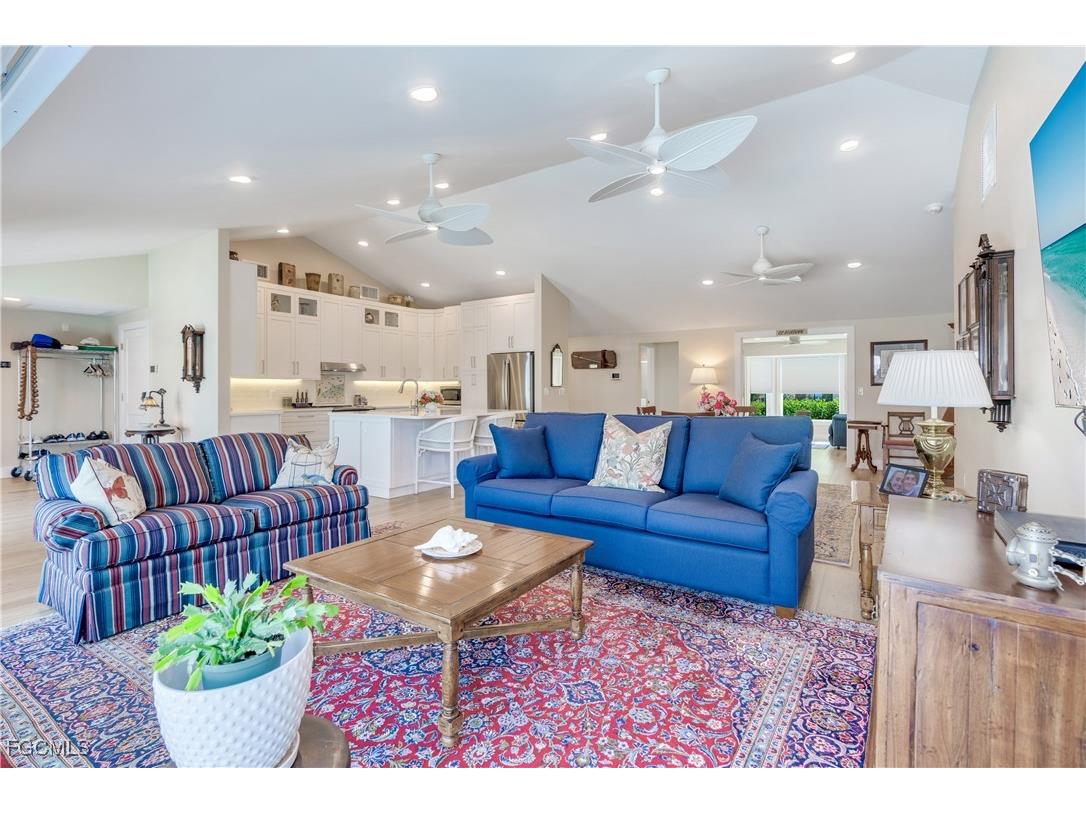 734 Sand Dollar Drive Sanibel FL 33957 2025020027 image3