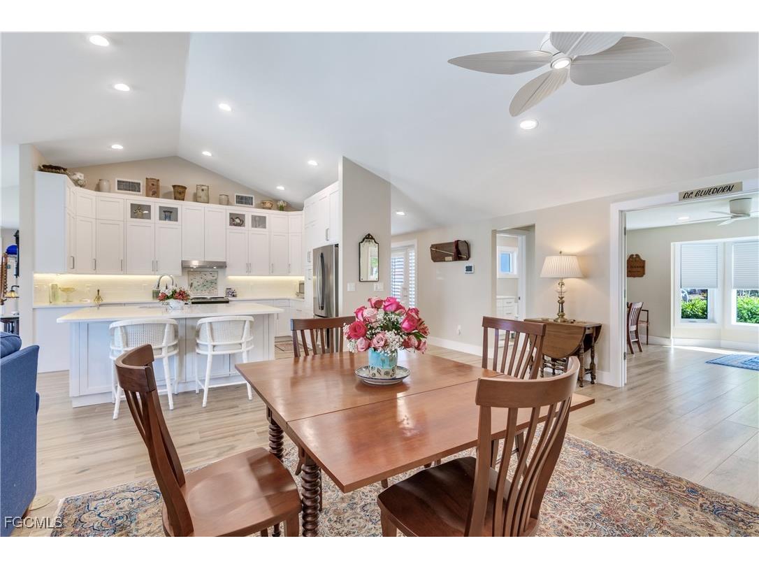 734 Sand Dollar Drive Sanibel FL 33957 2025020027 image4