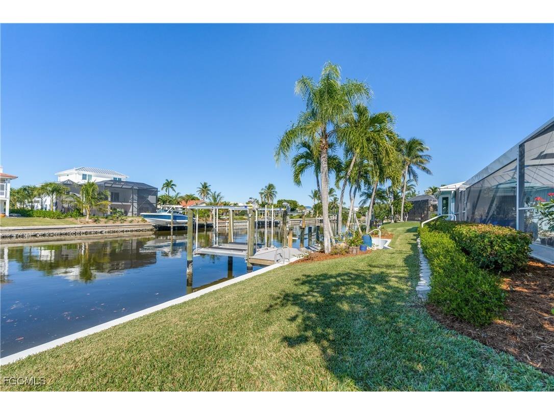 734 Sand Dollar Drive Sanibel FL 33957 2025020027 image44