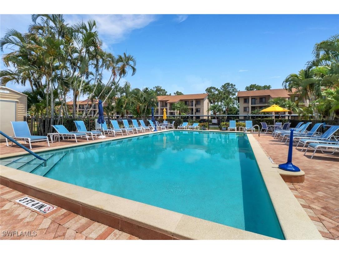 7340 Saint Ives Way #3102 Naples FL 34104 224088859 image1