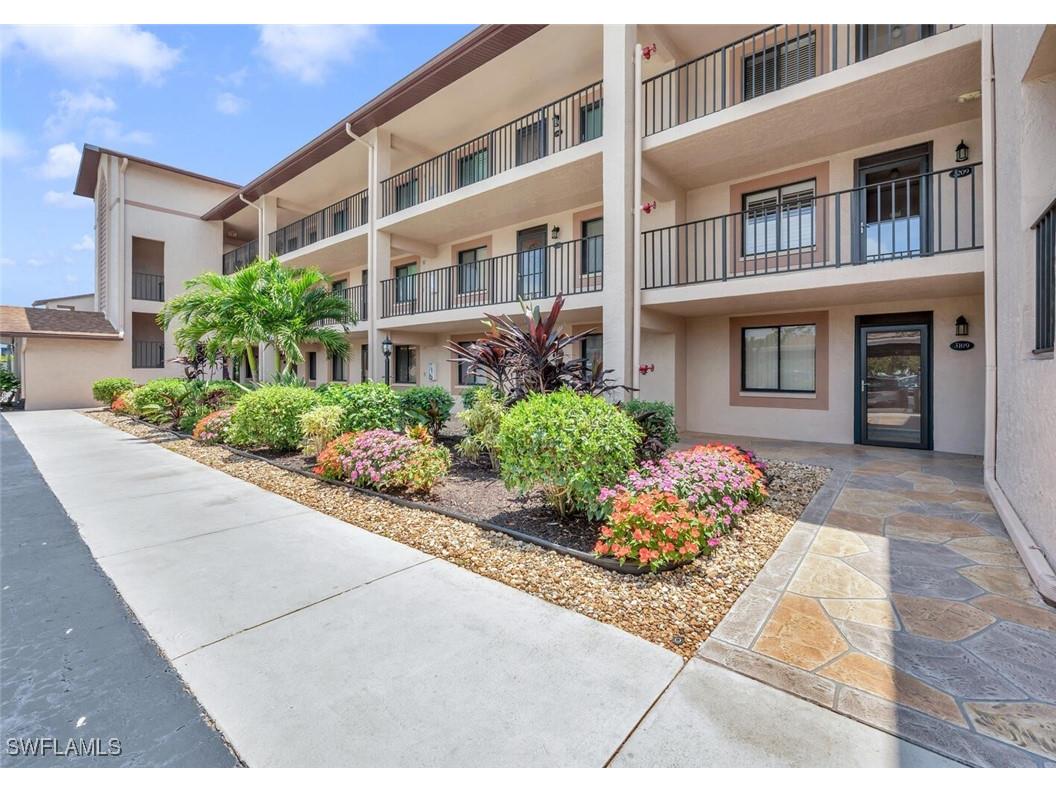 7340 Saint Ives Way #3105 Naples FL 34104 224098699 image1