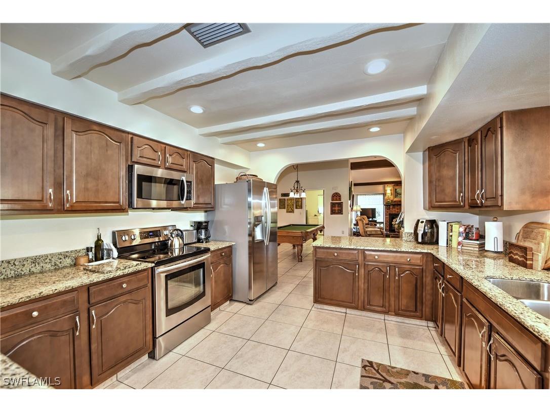 7342 Popham Drive Fort Myers FL 33919 226011577 image2