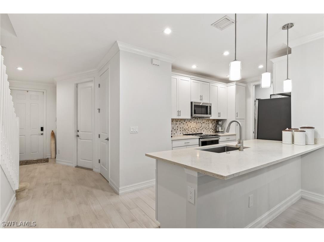 7344 Rockefeller Drive Naples FL 34119 226007805 image3