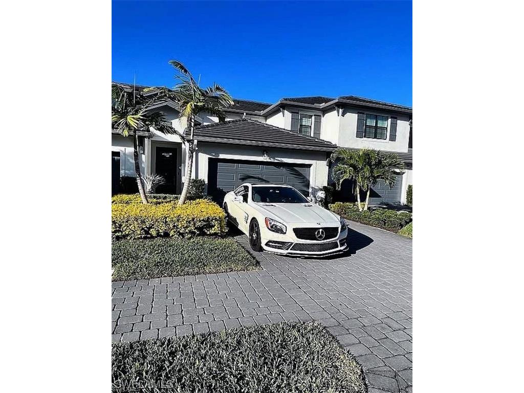 7345 Rockefeller Drive Naples FL 34119 224011070 image1