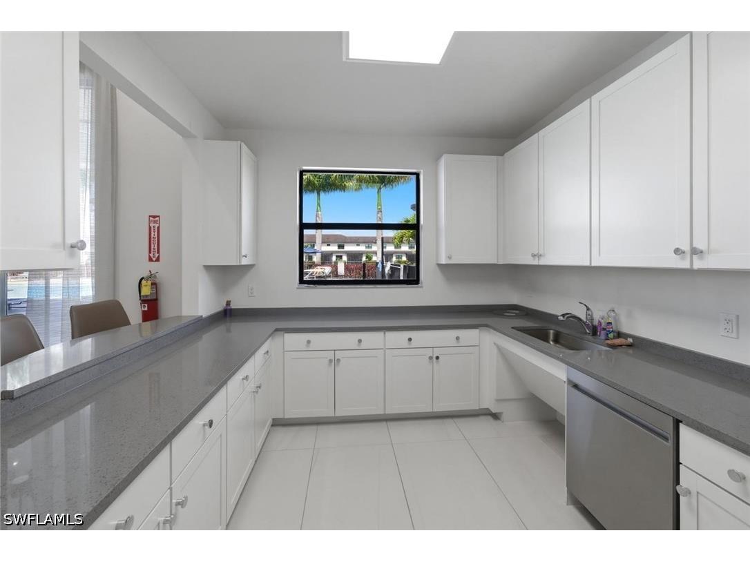 7345 Rockefeller Drive Naples FL 34119 226019959 image40
