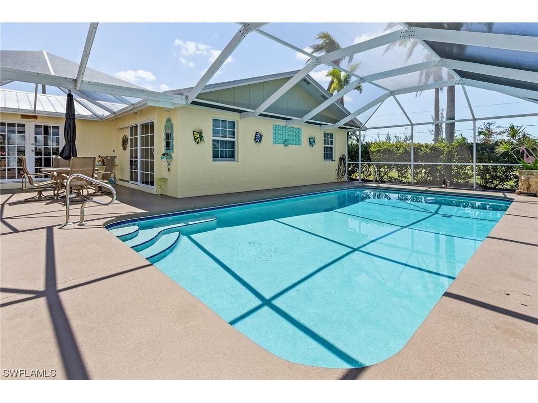 7346 Tropical Lane Bokeelia FL 33922 223037292 image1