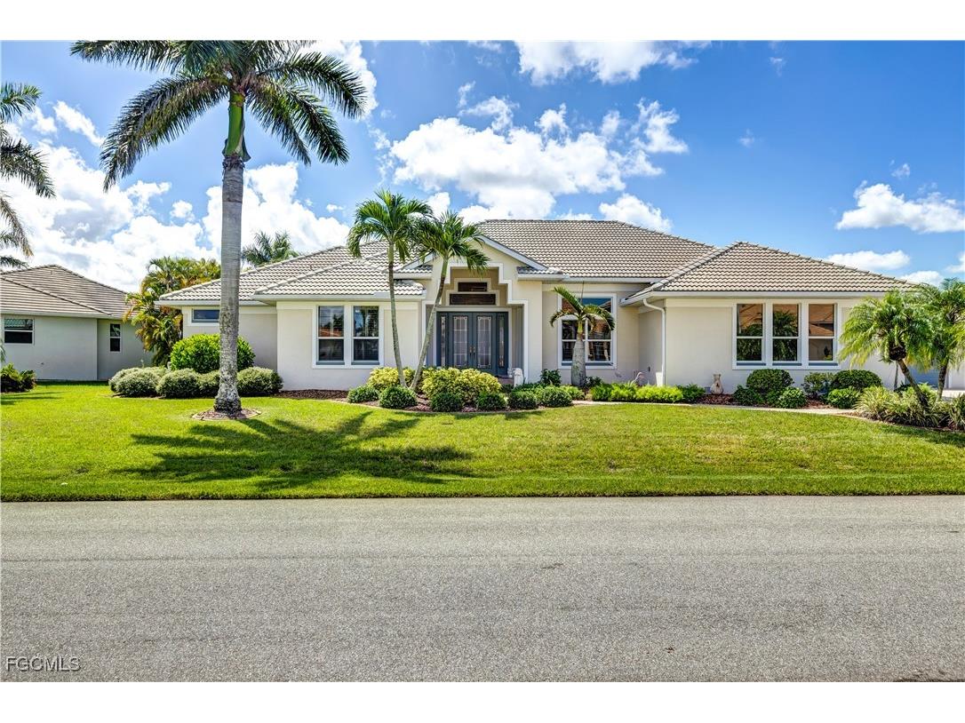 735 Elisa Drive Punta Gorda FL 33950 2025011546 image1
