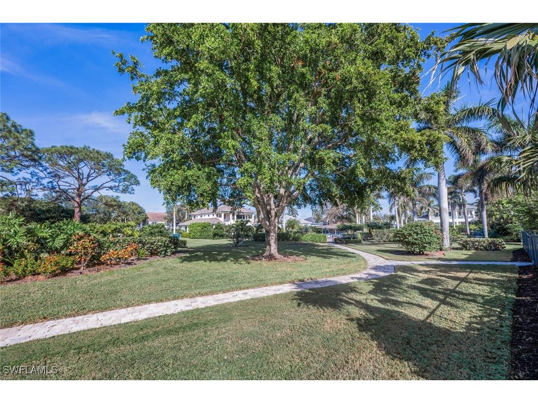 735 Parkview Lane Naples FL 34103 225081805 image28