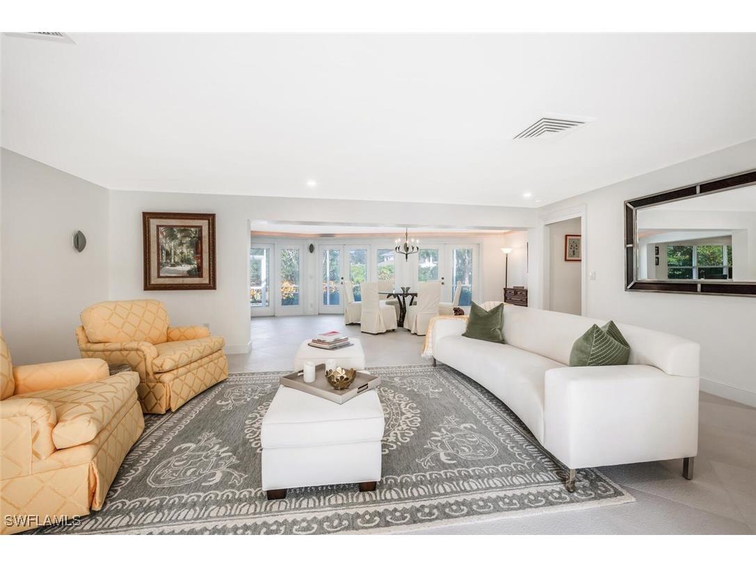 735 Parkview Lane Naples FL 34103 225081805 image5