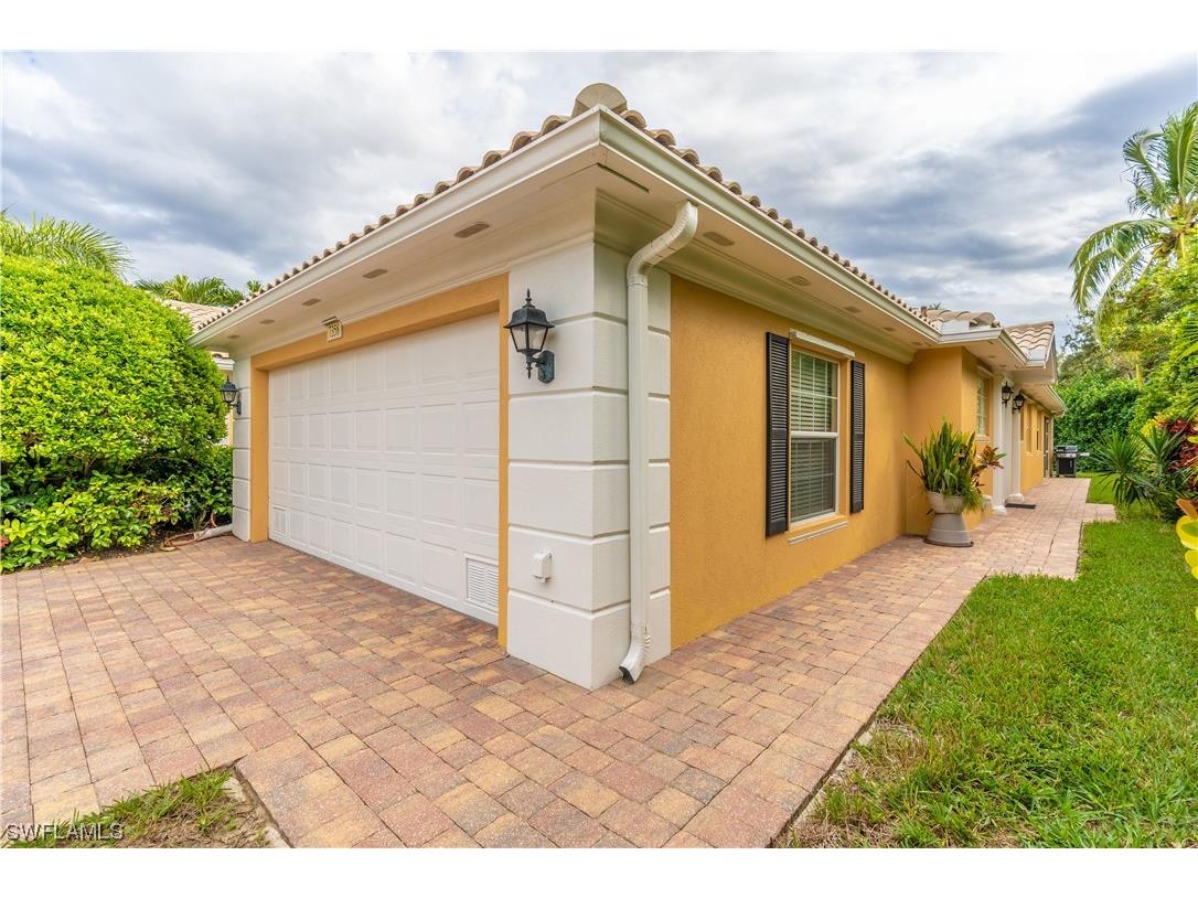7358 Emilia Lane Naples FL 34114 224020806 image1