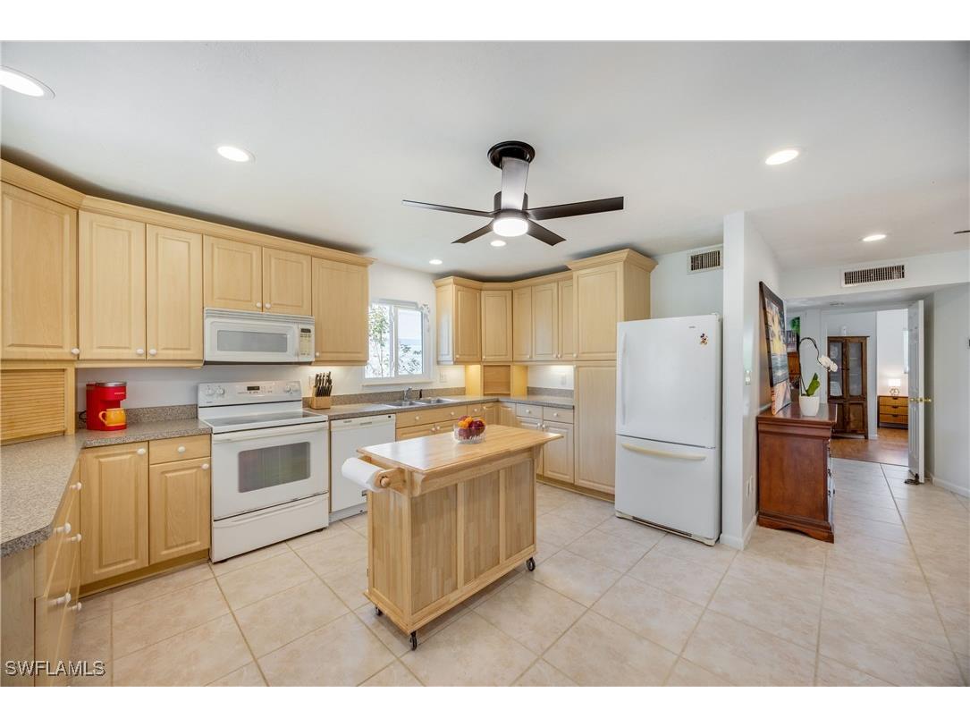 736 92nd Avenue N Naples FL 34108 225080289 image10