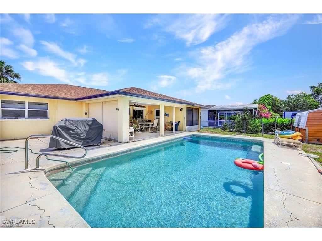 736 96th Avenue N Naples FL 34108 225065351 image1