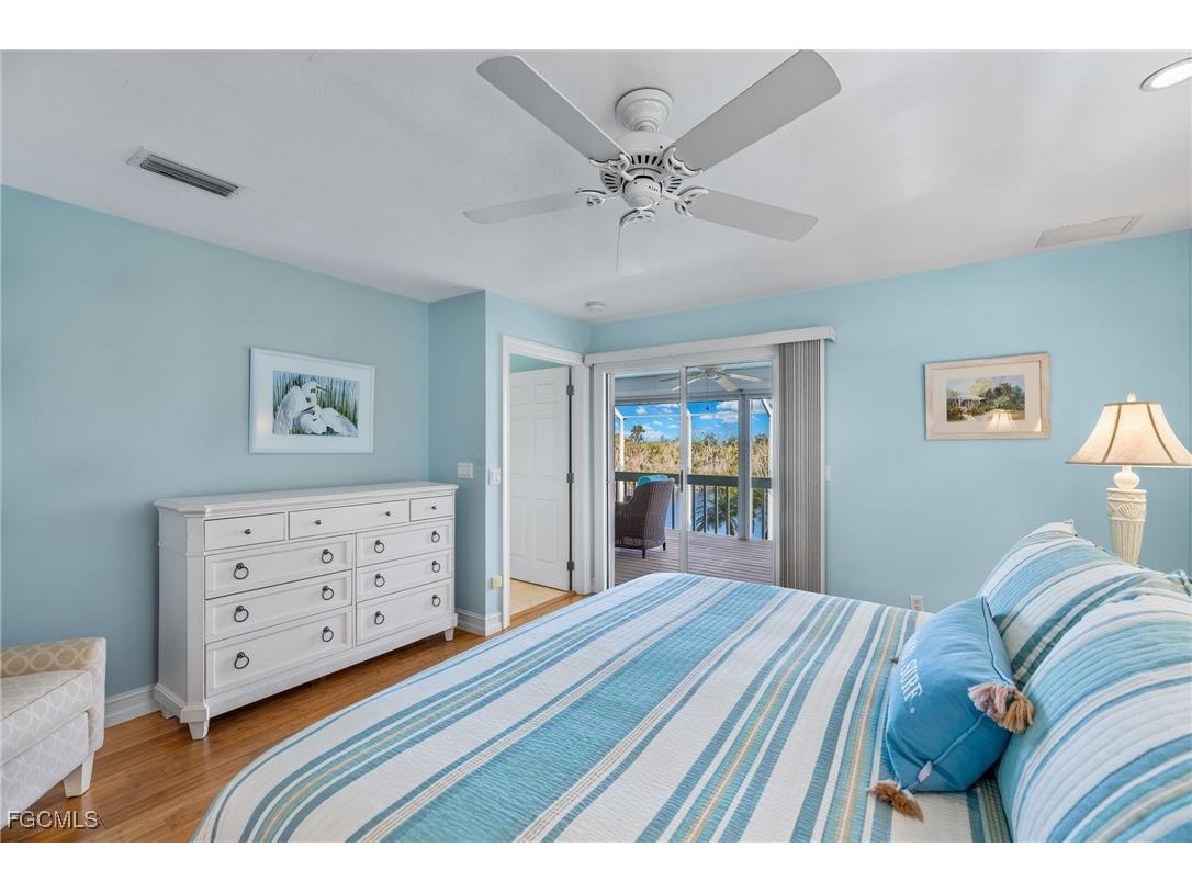 736 Durion Court Sanibel FL 33957 2025017488 image20