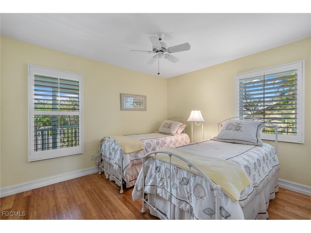 736 Durion Court Sanibel FL 33957 2025017488 image24
