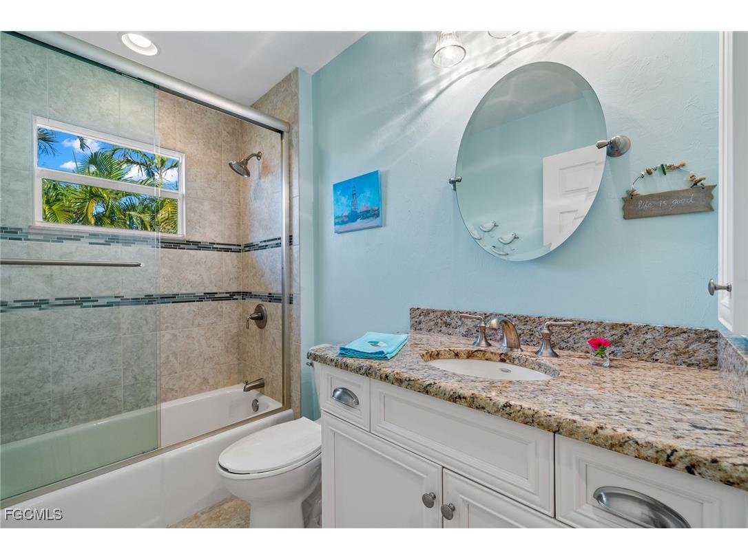 736 Durion Court Sanibel FL 33957 2025017488 image25