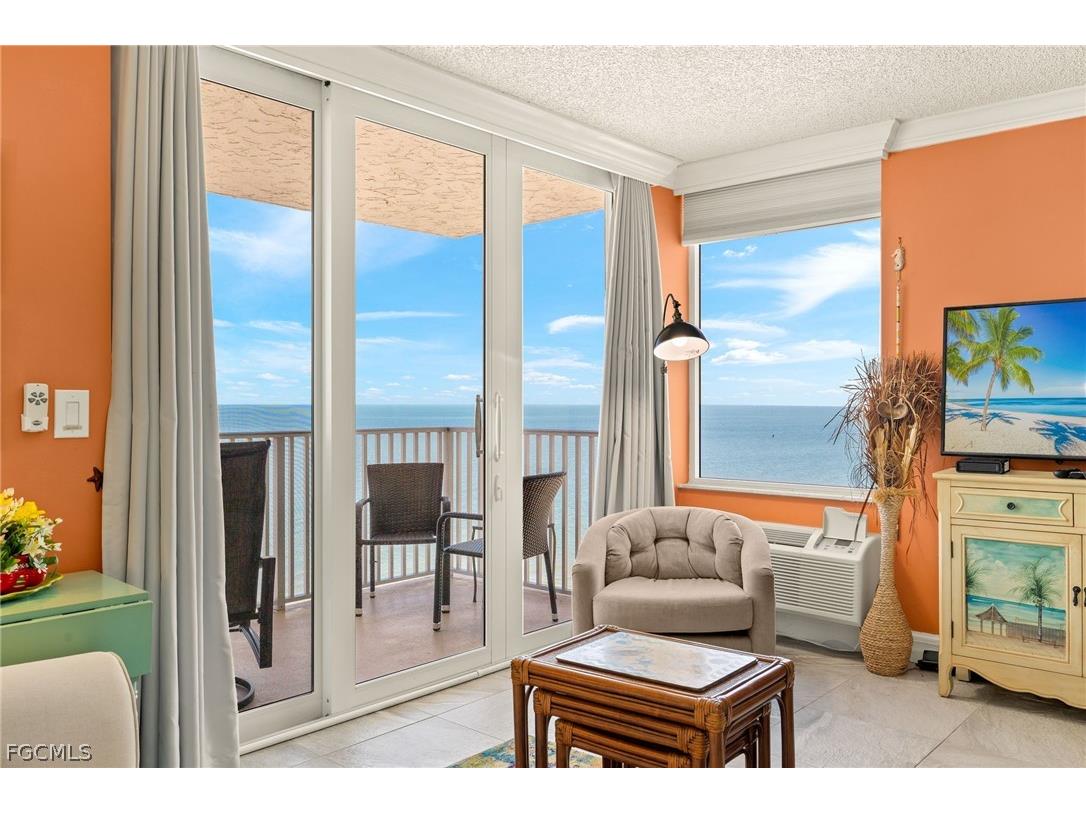 7360 Estero Boulevard #PH5 Fort Myers Beach FL 33931 2026010966 image4