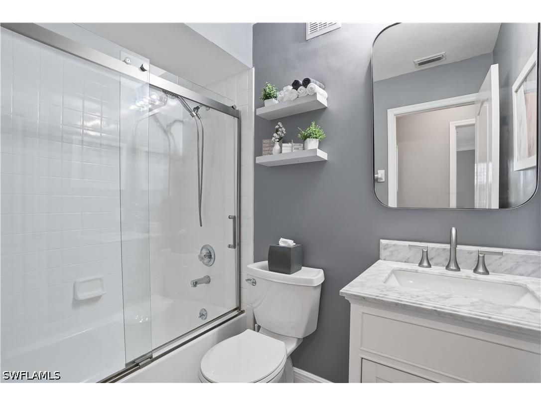 7360 Glenmoor Lane #304 Naples FL 34104 226021609 image23