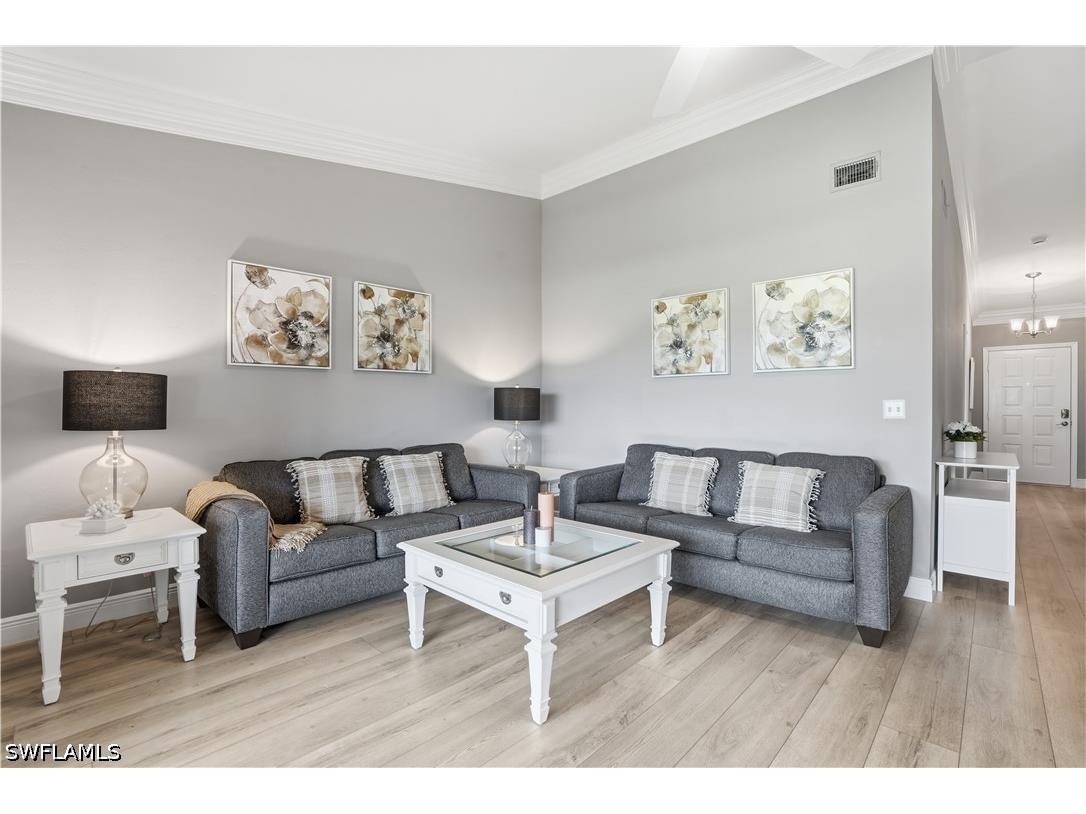 7360 Glenmoor Lane #304 Naples FL 34104 226021609 image5