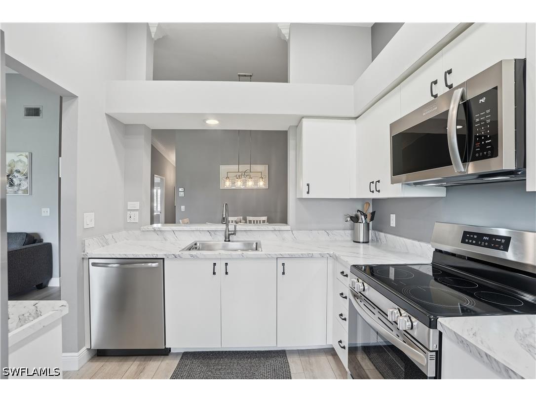 7360 Glenmoor Lane #304 Naples FL 34104 226021609 image9