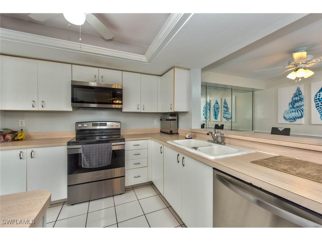 7360 Glenmoor Lane #4208 Naples FL 34104 225081293 image8