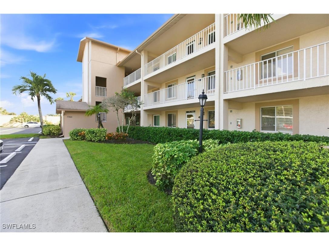 7360 Glenmoor Lane #4306 Naples FL 34104 225081377 image1