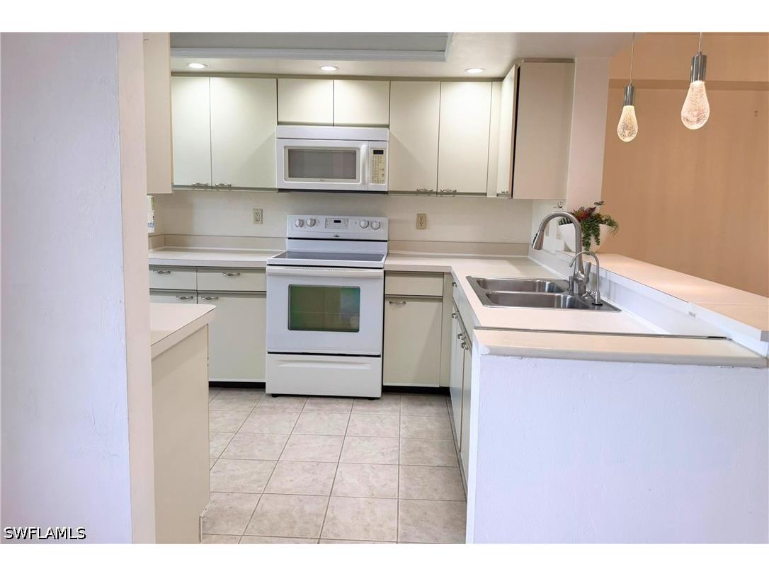 7360 Saint Ives Way #2205 Naples FL 34104 226015454 image10