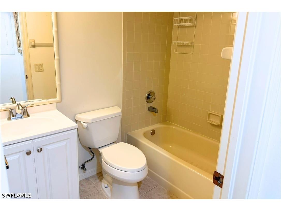 7360 Saint Ives Way #2205 Naples FL 34104 226015454 image31