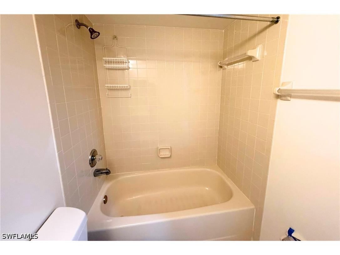 7360 Saint Ives Way #2205 Naples FL 34104 226015454 image32