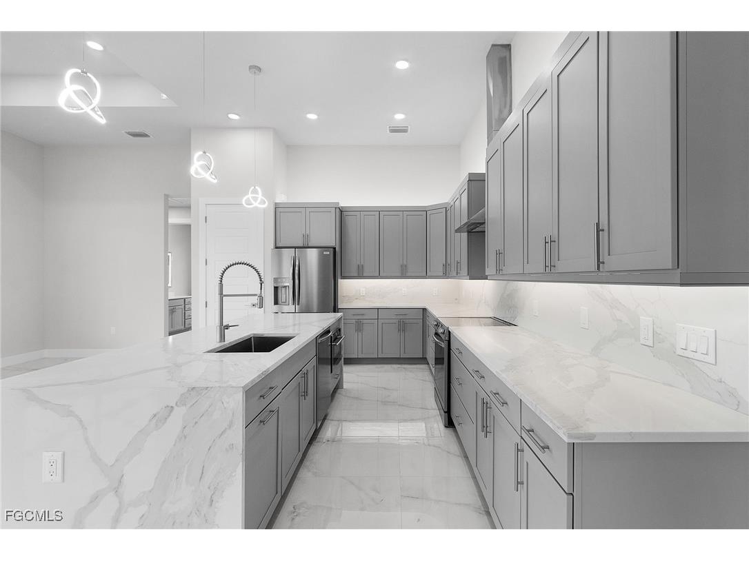 7363 N Moss Rose Punta Gorda FL 33955 2025010313 image9