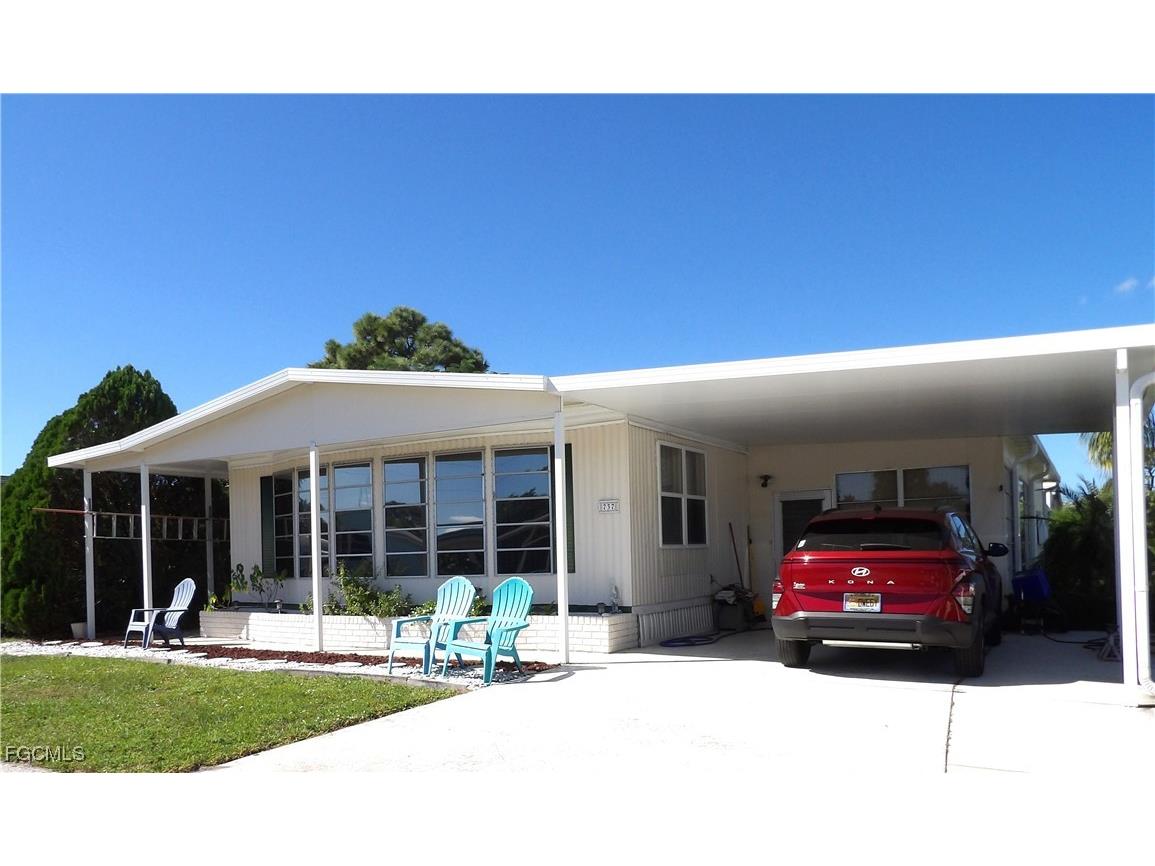 737 Knotty Pine Circle North Fort Myers FL 33917 2025015911 image1