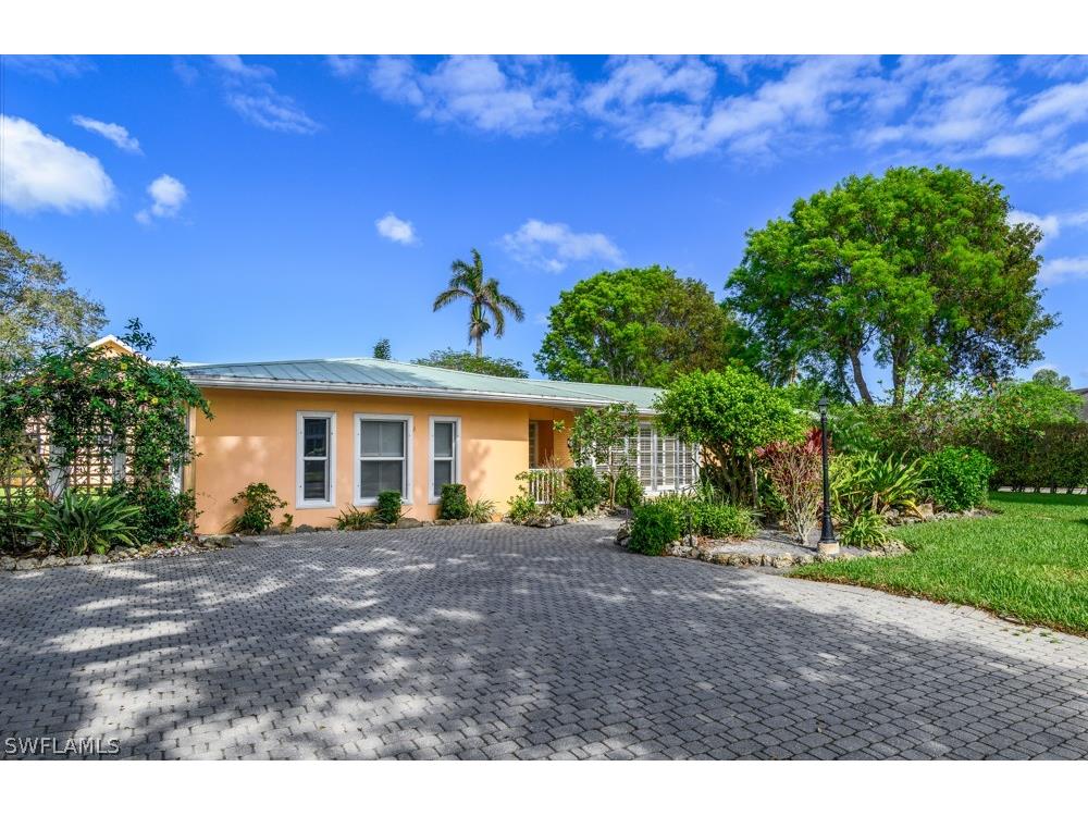 737 Mooring Line Drive Naples FL 34102 226009969 image1